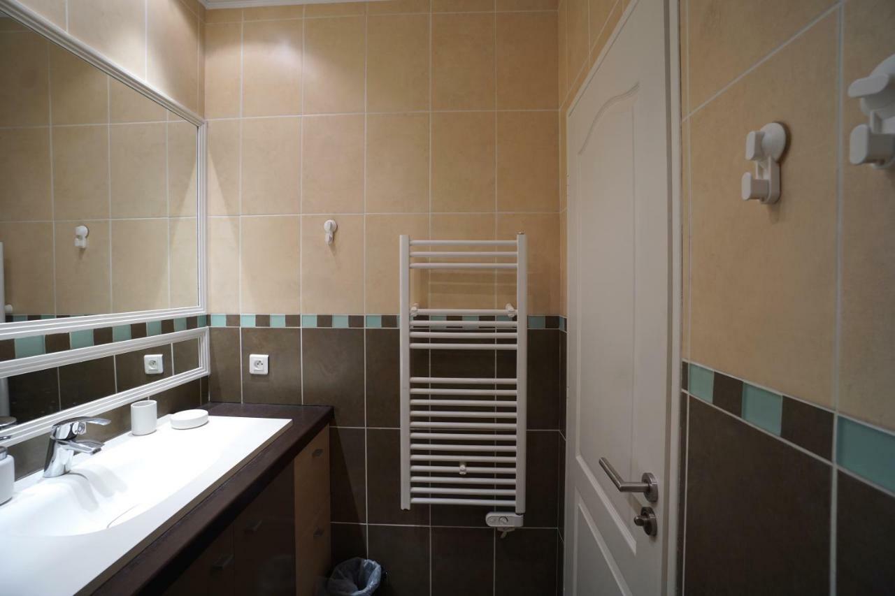 With Parking In Near The Harbor Apartment Nizza